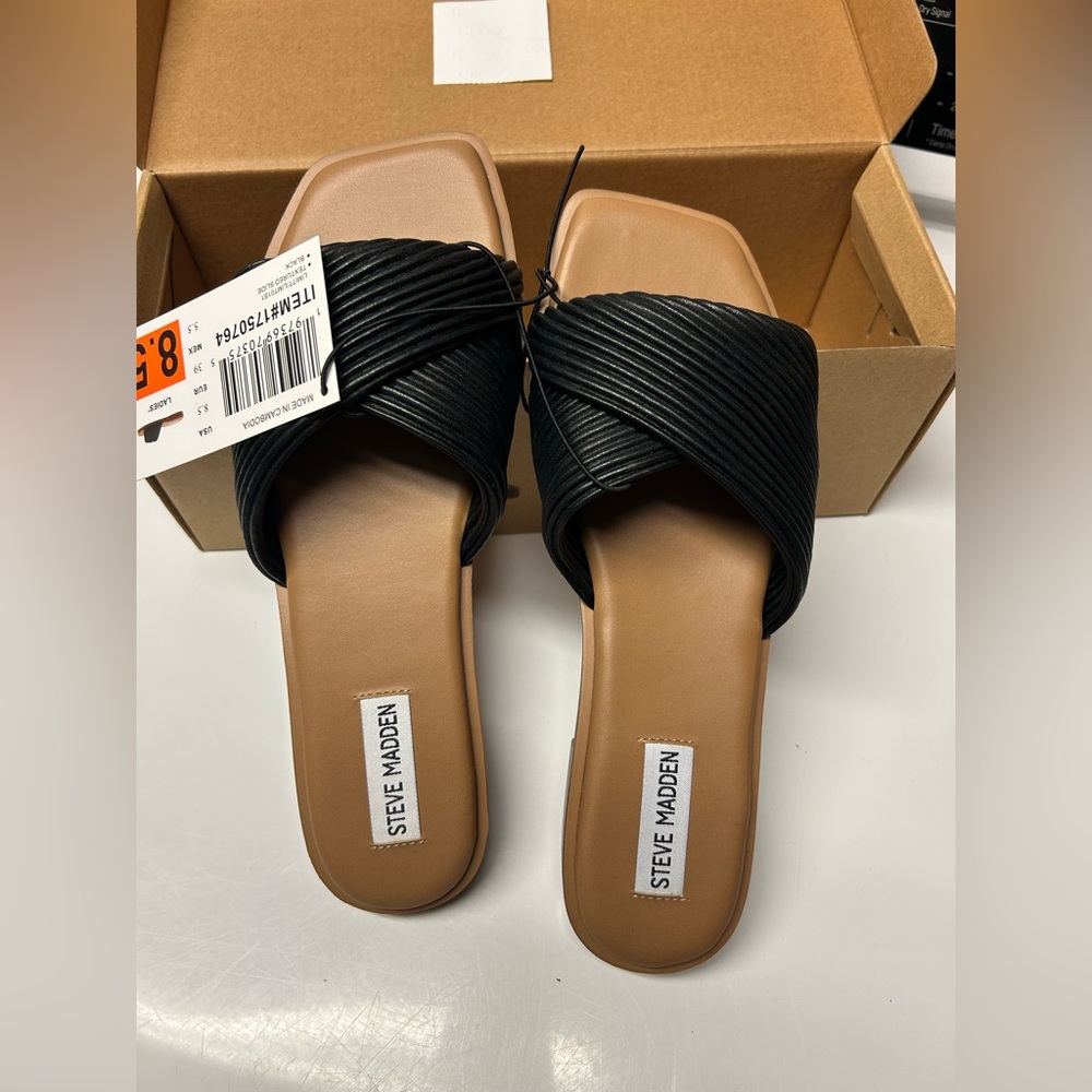 Steve Madden Ladies 8.5 Limitt Textured Slide Flat Sandal, Black - NIB
